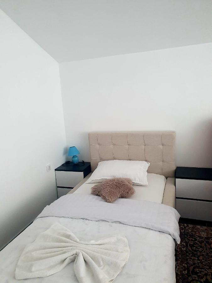 Motel Aladin Цазин Экстерьер фото